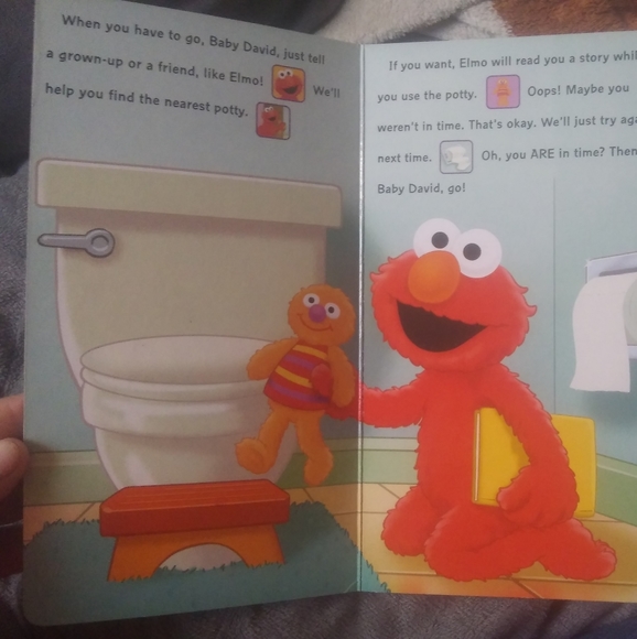 POTTY TIME WITH ELMO" POTTY TRAINING BOOK WITH SOUND - Picture 7 of 16